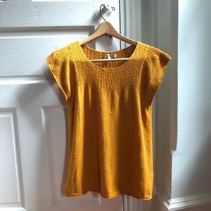 Madewell mustard textured top, short sleeve